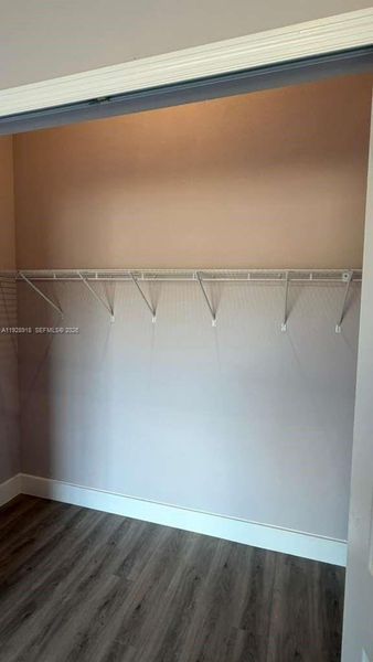 Spacious, unfurnished interior of a new home in , Sebring (Image 47).