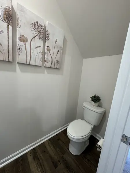 Representative furnished interior of a home built from the Henderson Plan by Veranda Homes in Beechwood Pond, Woodruff (Image 3).