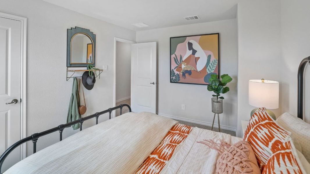 Representative furnished interior of a home built from the Ozark by D.R. Horton in Augusta Square, Fort Worth (Image 34). Representative furnished interior of a home built from the Ozark by D.R. Horton in Augusta Square, Fort Worth (Image 34).