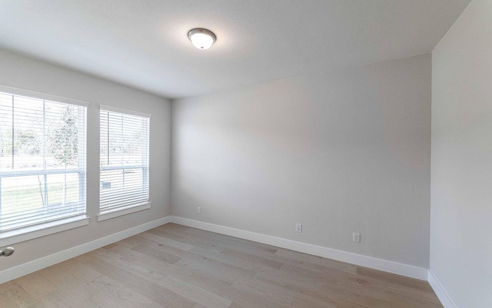 Spacious, unfurnished interior of a new home in Sanctuary, Salado (Image 15).