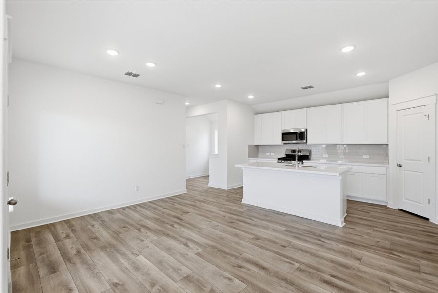 Image 19 of a home in Infinity Square. Image 19 of a home in Infinity Square.