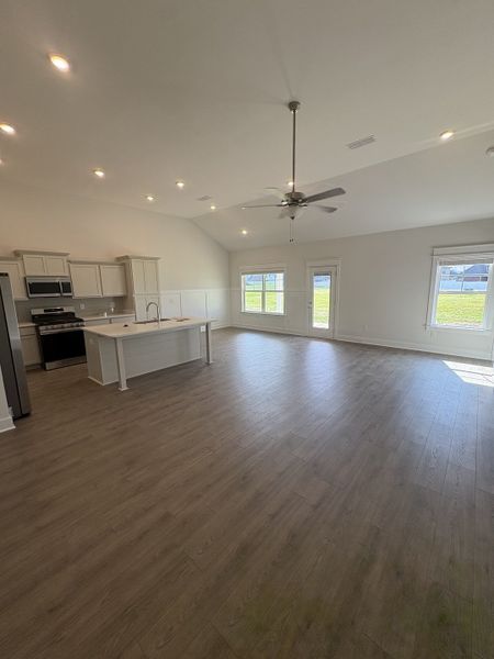Spacious, unfurnished interior of a new home in Rookers Bend, Smyrna (Image 11).