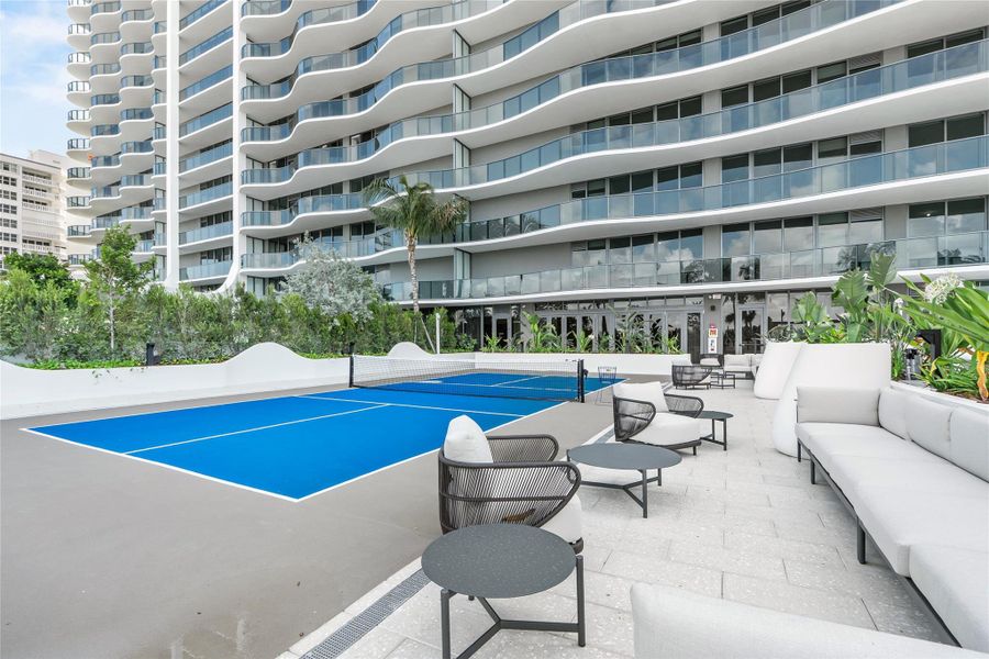 Furnished interior view inside a new home in , Pompano Beach (Image 6).