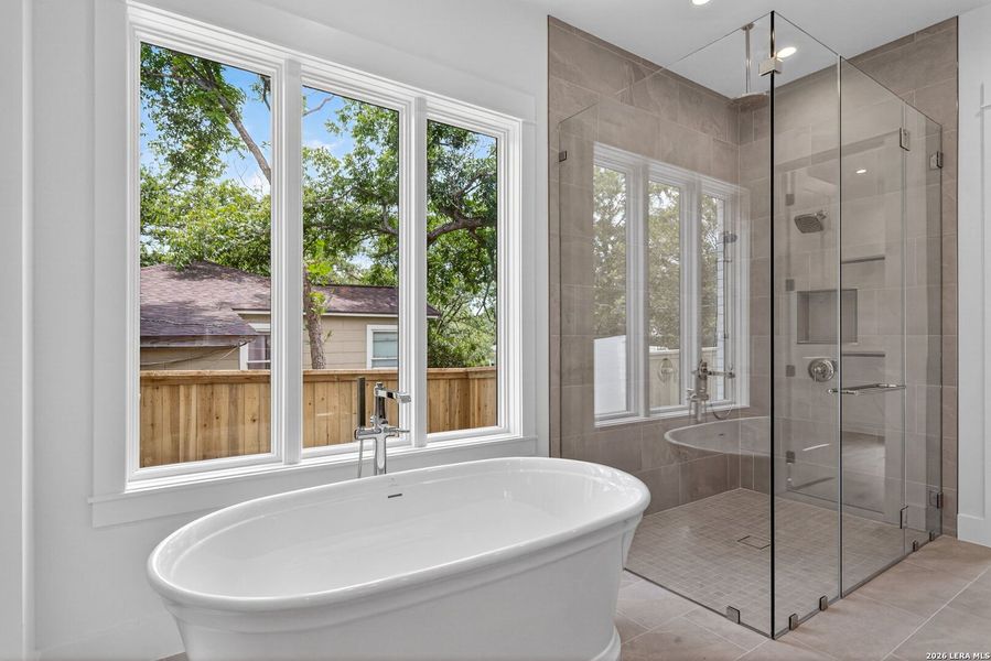 Furnished interior view inside a new home in , Alamo Heights (Image 10).