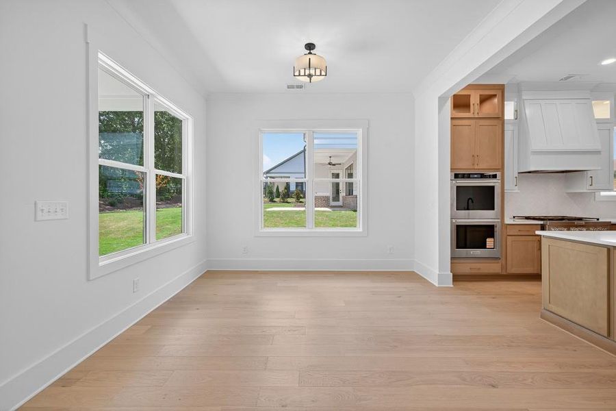 Spacious, unfurnished interior of a new home in Livingstone Park, Kennesaw (Image 46).