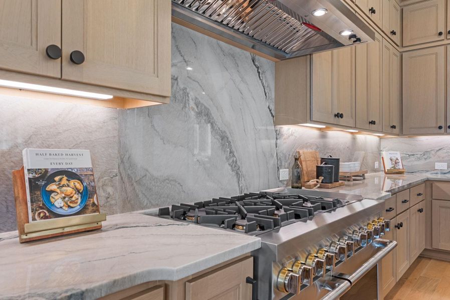 Image 9 of a home in Pomona.