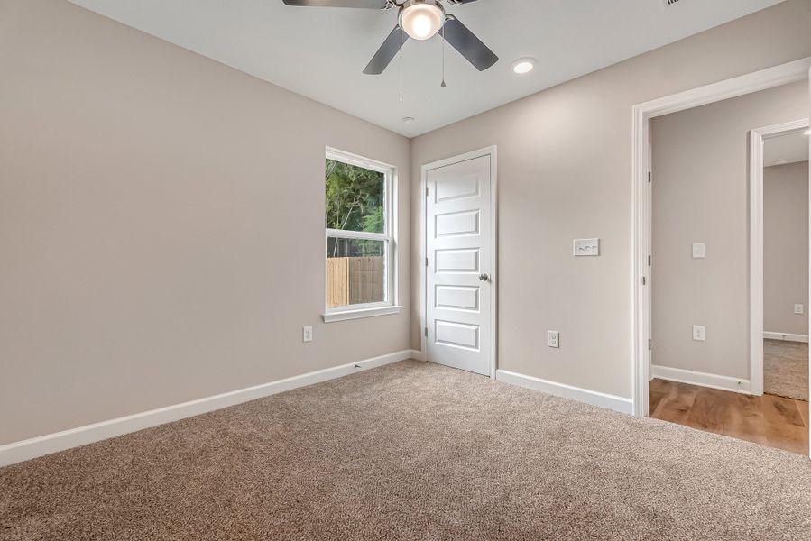 Spacious, unfurnished interior of a new home in Southern Day Chateau, Baker (Image 44).