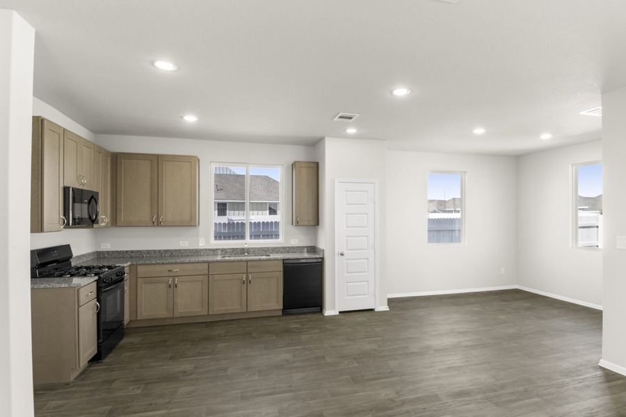 Furnished interior view inside a new home in Harvest Ridge, Elgin (Image 5).