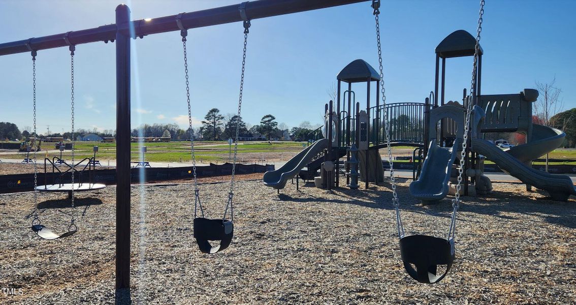 Powell Playground at daytime3