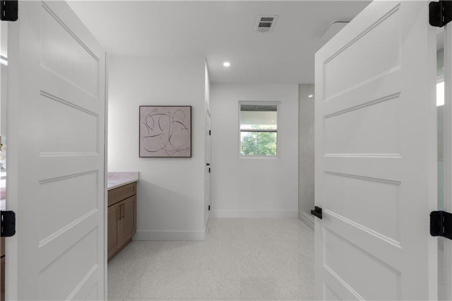 Furnished interior view inside a new home in , Atlanta (Image 53).