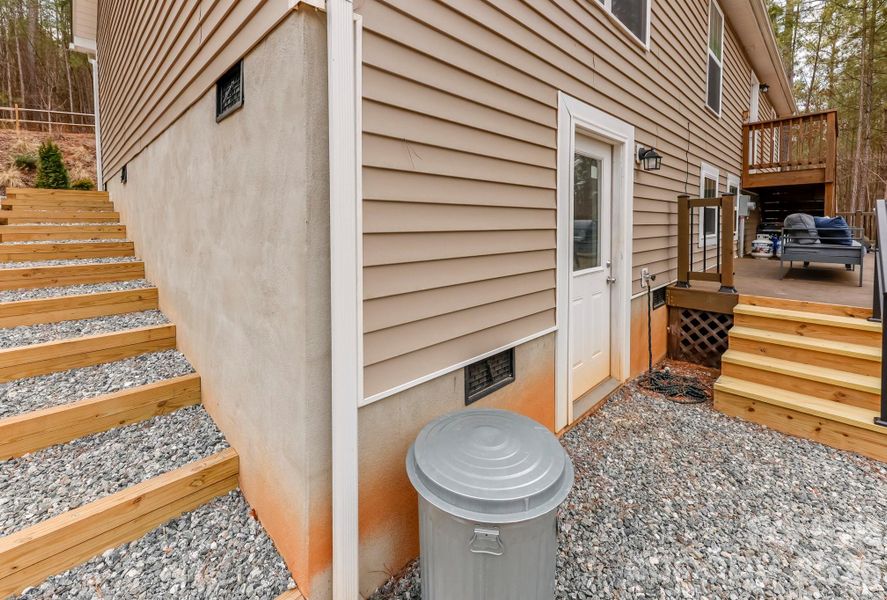 Exterior details and patio area of a home in , Rutherfordton (Image 21).