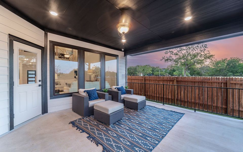 Representative exterior details of a home built from the Dakota by CastleRock Communities in Hughes Landing, Dickinson (Image 3).