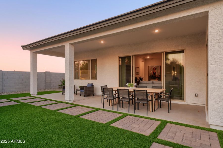 COVERED BACK PATIO