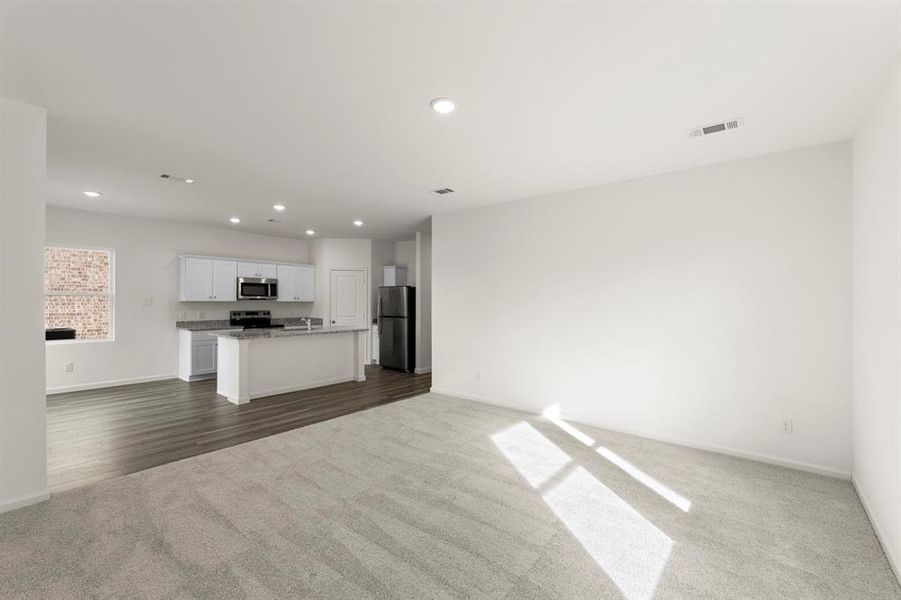 17. 3216 Dillonwood - Family (3)