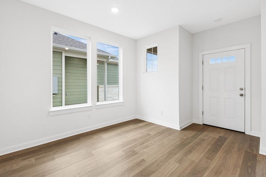 Spacious, unfurnished interior of a new home in Mayfair, New Braunfels (Image 11).