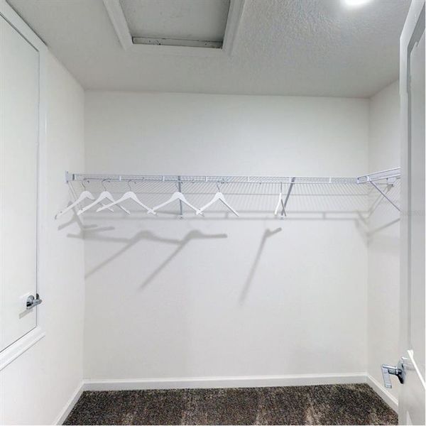 Spacious, unfurnished interior of a new home in , Kissimmee (Image 10).