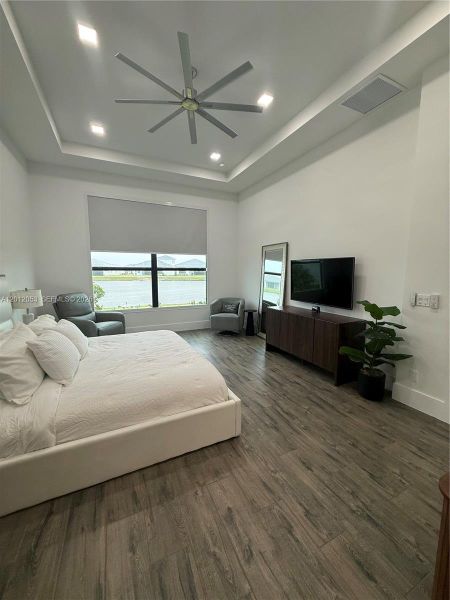 Furnished interior view inside a new home in , Port St. Lucie (Image 32).