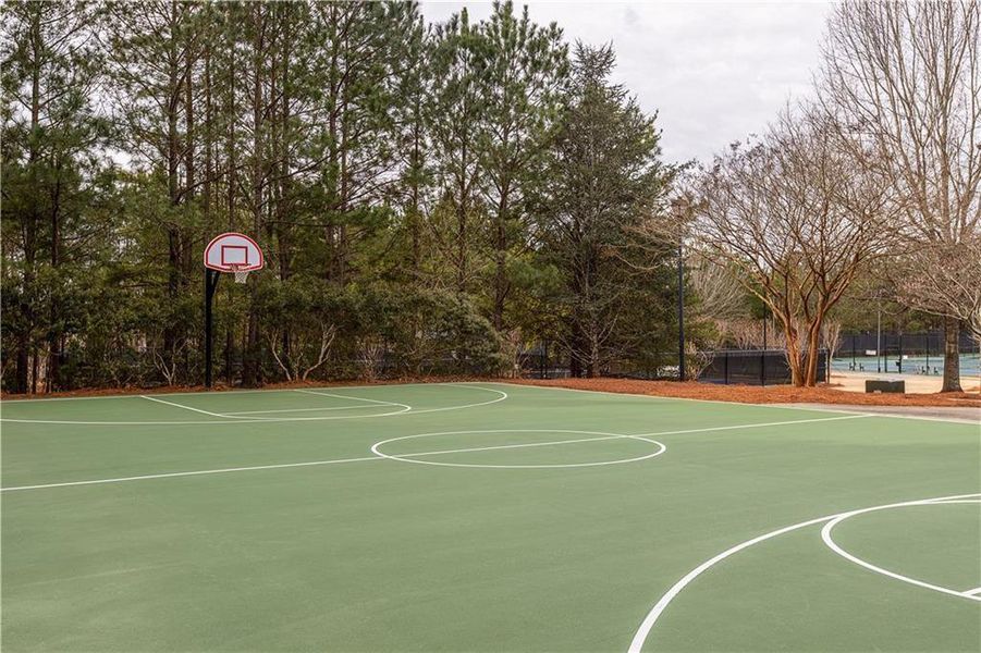 Community amenities in , Canton (Image 15).