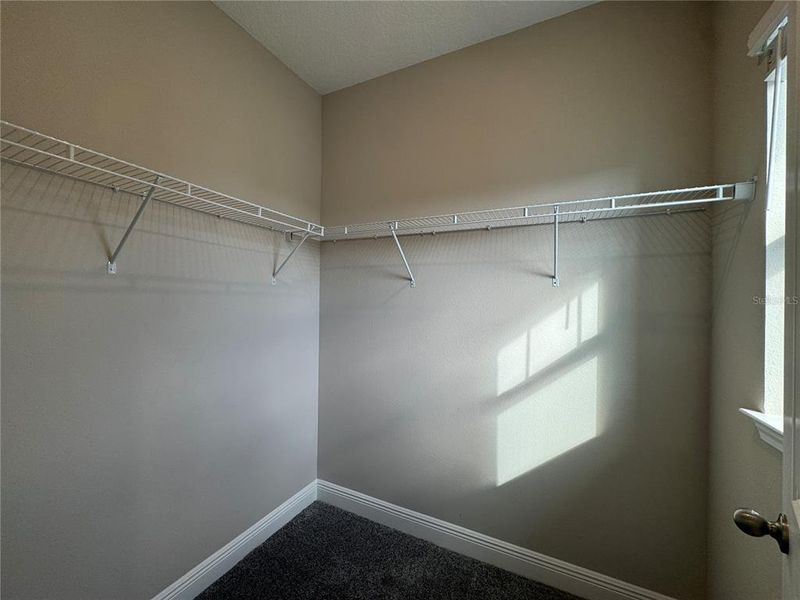 Spacious, unfurnished interior of a new home in , Winter Garden (Image 33).