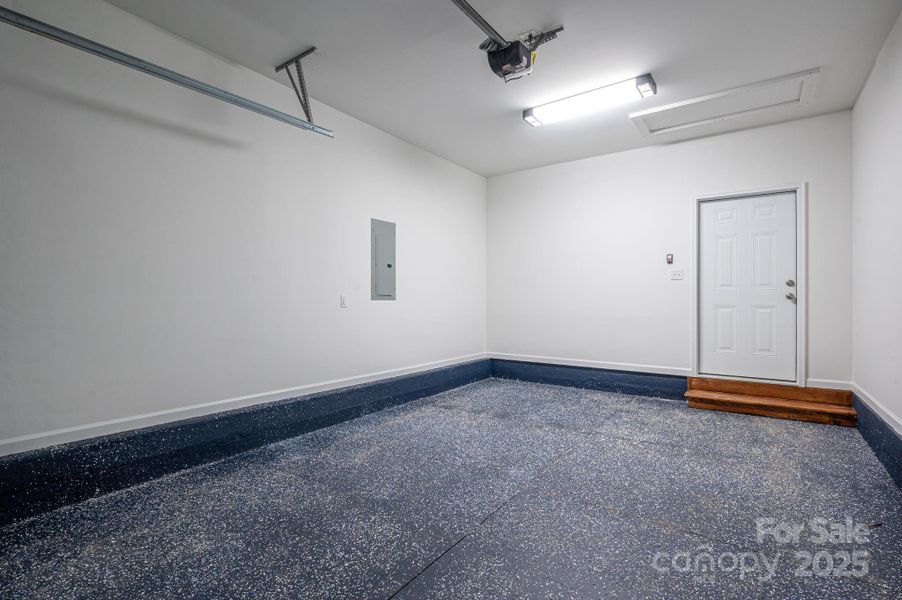 Spacious, unfurnished interior of a new home in , Cherryville (Image 34).