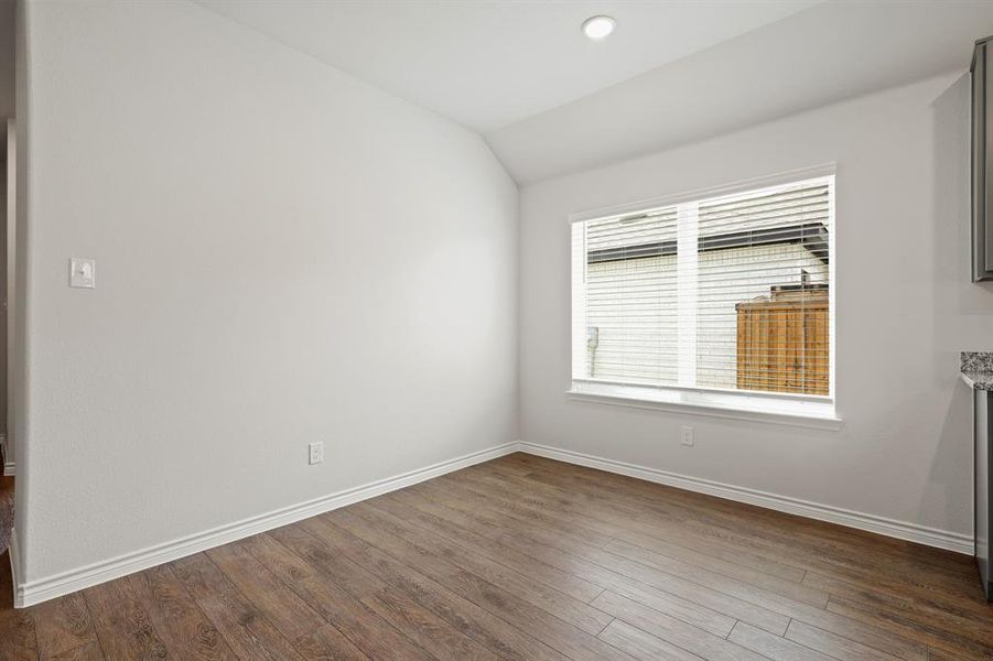 Spacious, unfurnished interior of a new home in Burgess Meadows, Cleburne (Image 16).