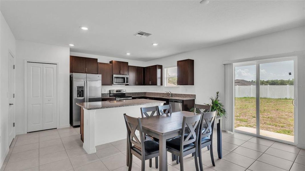 Furnished interior view inside a new home in , Bartow (Image 34).