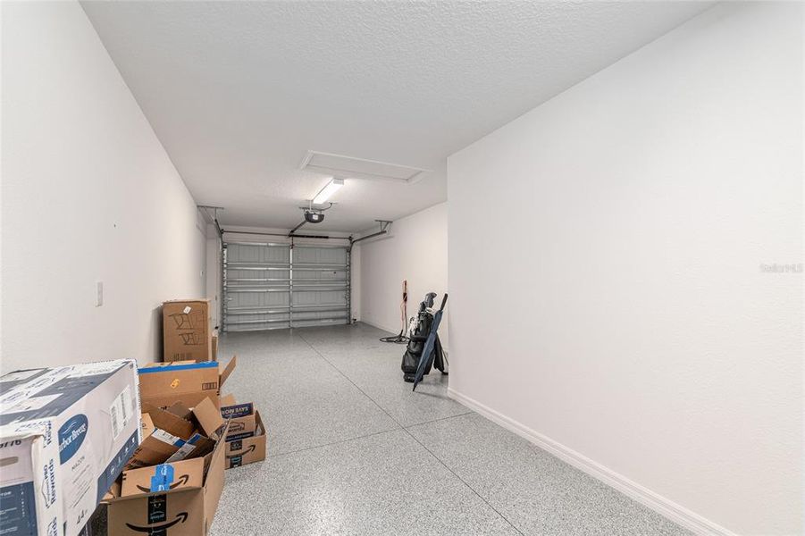 Spacious, unfurnished interior of a new home in , The Villages (Image 23).