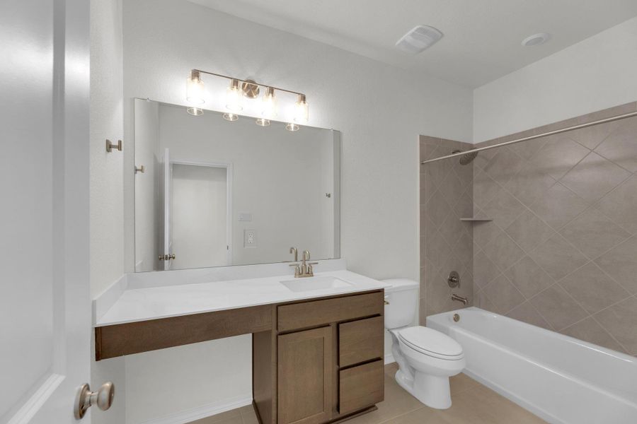 Furnished interior view inside a new home in Retreat at San Gabriel, Georgetown (Image 10).