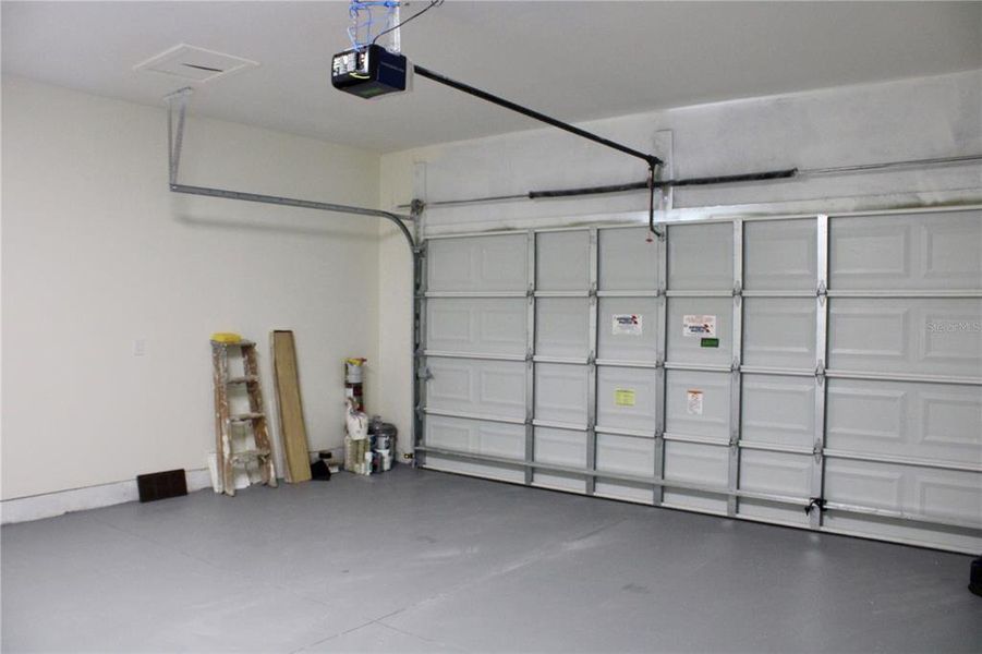 Spacious, unfurnished interior of a new home in , Port Charlotte (Image 41).