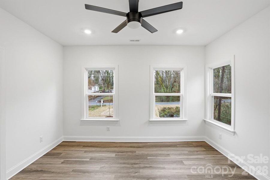 Spacious, unfurnished interior of a new home in , Gastonia (Image 25).