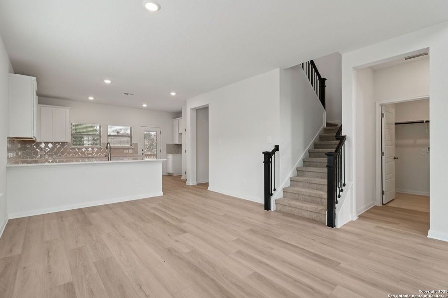 Spacious, unfurnished interior of a new home in Royal Crest, San Antonio (Image 43). Spacious, unfurnished interior of a new home in Royal Crest, San Antonio (Image 43).