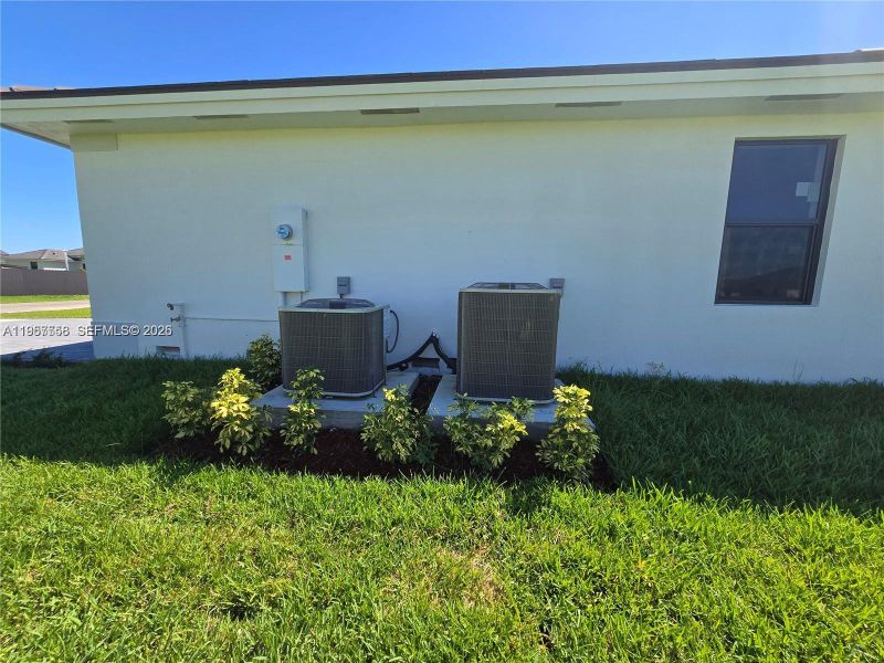 Exterior details and patio area of a home in , Homestead (Image 34).
