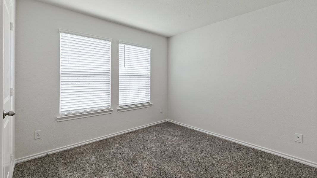 Representative unfurnished interior of a home built from the X40L Lakeway by D.R. Horton in Valor Farms, Royse City (Image 31).