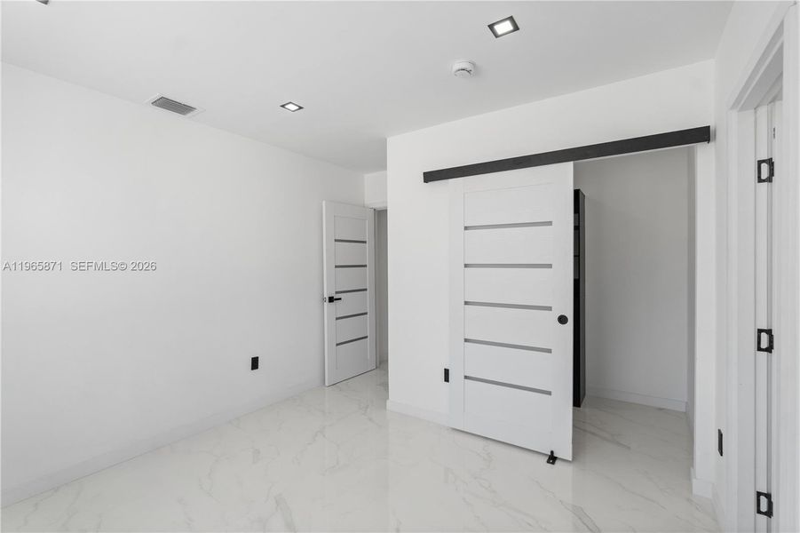 Spacious, unfurnished interior of a new home in , Miami (Image 22).