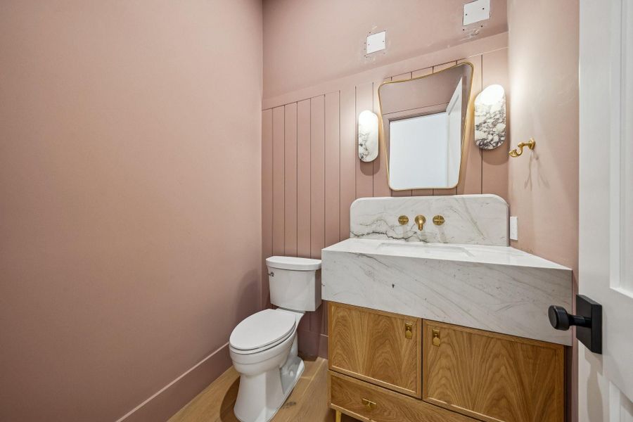 Powder bath off the hall