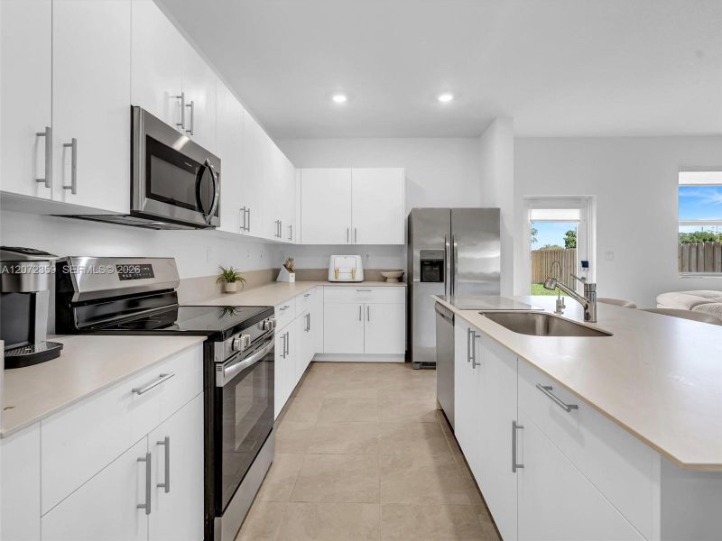 Furnished interior view inside a new home in , Homestead (Image 49).