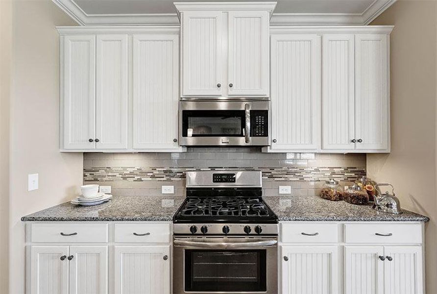 Shelter Bay, Kitchen