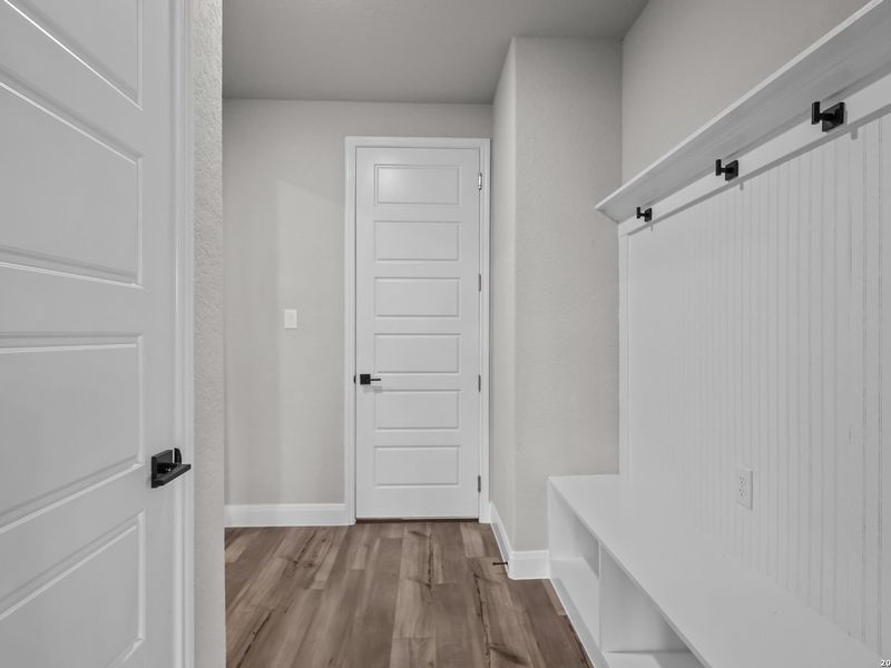 Spacious, unfurnished interior of a new home in Potranco Oaks, Castroville (Image 53). Spacious, unfurnished interior of a new home in Potranco Oaks, Castroville (Image 53).