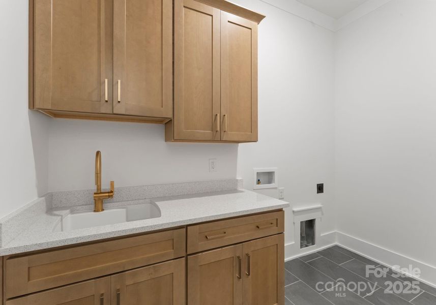 Close-up of interior finishes inside a home in , Wesley Chapel (Image 12).