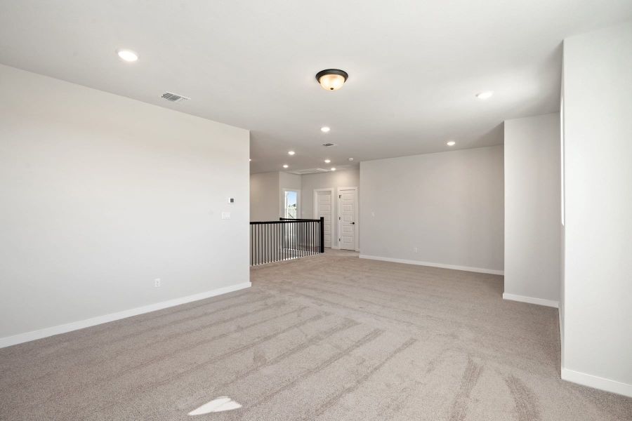 Spacious, unfurnished interior of a new home in Heritage, Dripping Springs (Image 43). Spacious, unfurnished interior of a new home in Heritage, Dripping Springs (Image 43).