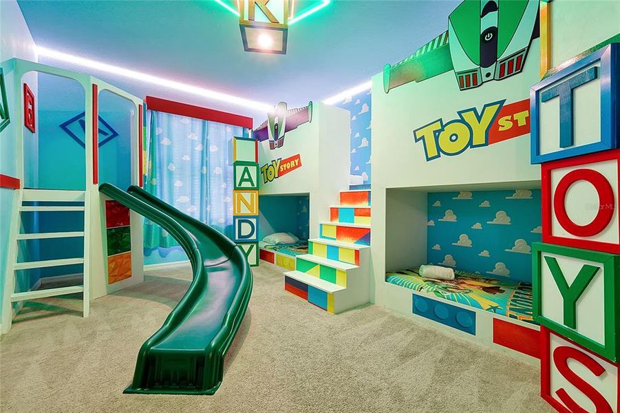 Image 77 of a home in Windsor Island Resort.