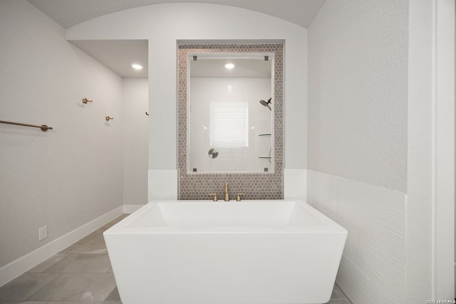 Furnished interior view inside a new home in Ventana, Bulverde (Image 13).