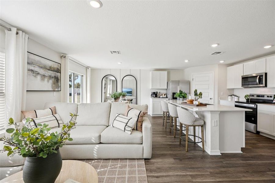 Furnished interior view inside a new home in Boulevard Oaks, Lady Lake (Image 20).