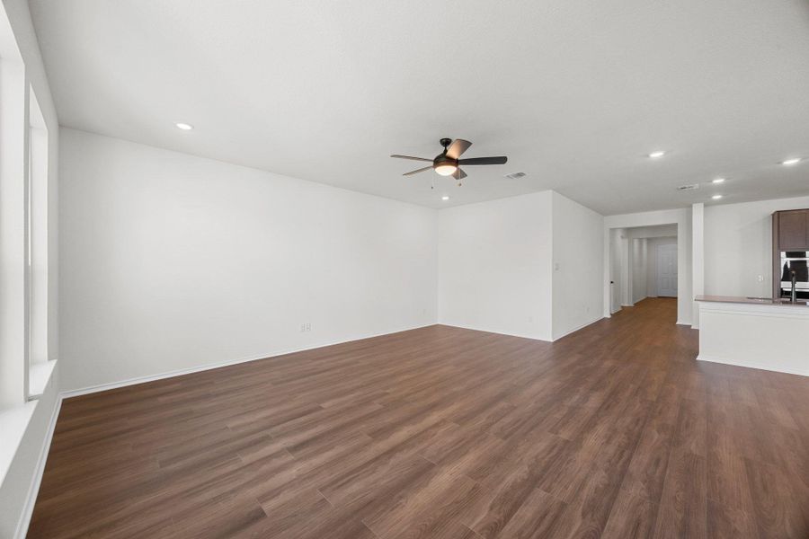 Spacious, unfurnished interior of a new home in Salerno - Classic Collection, Round Rock (Image 23).