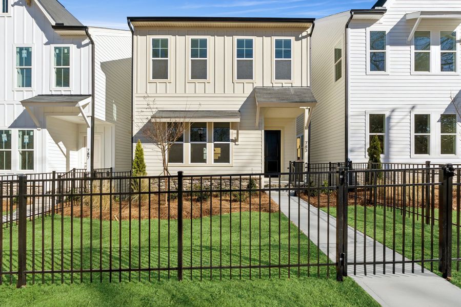 Representative exterior details of a home built from the The Brexton by David Weekley Homes in Celesta, Scottdale (Image 3).
