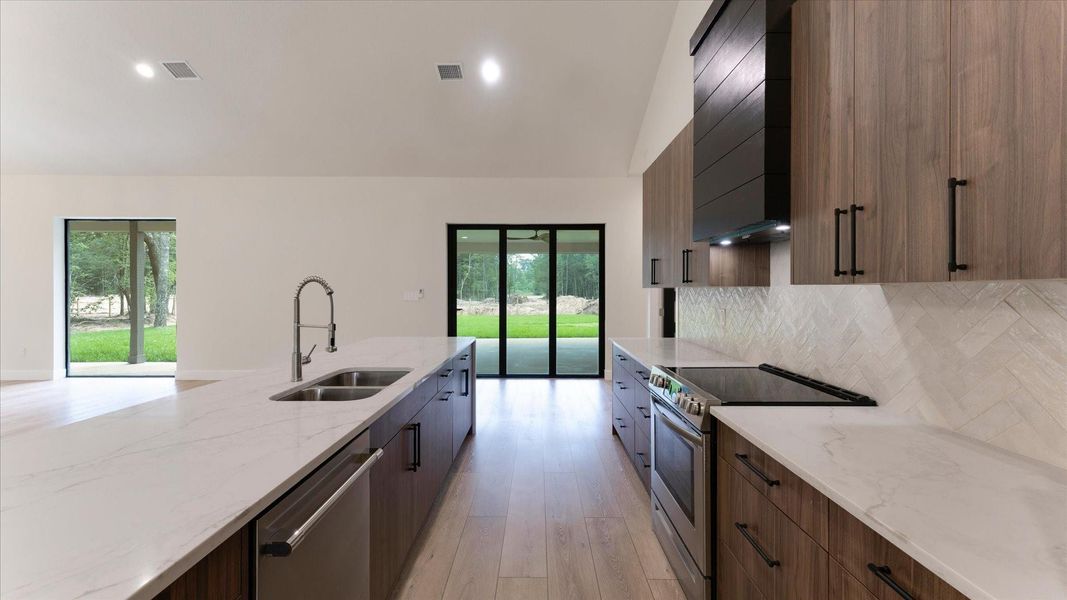 Furnished interior view inside a new home in , Conroe (Image 7).