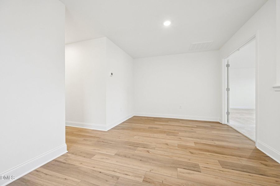 25-web-or-mls-Willow Cameron Wy-S0502-02