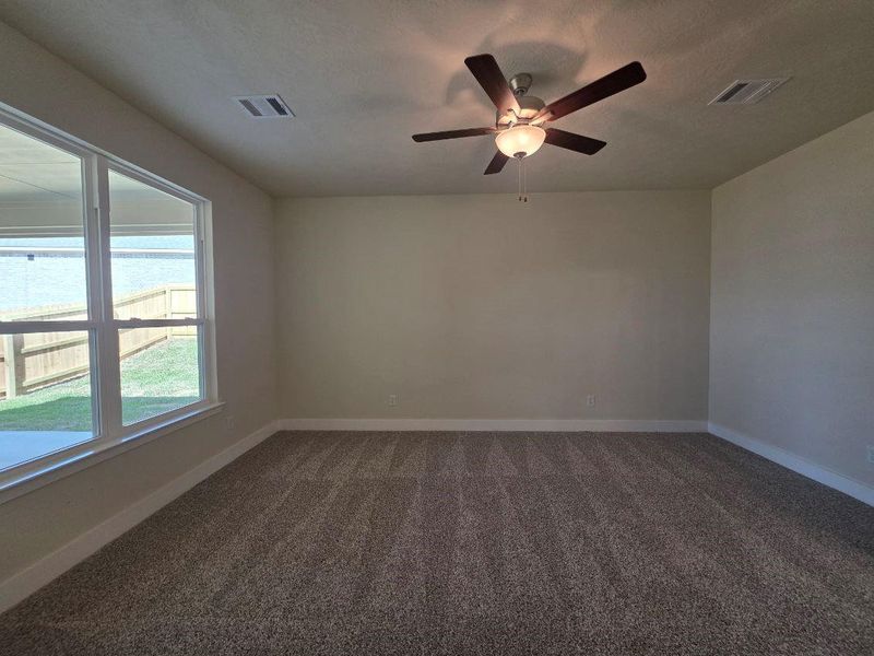 Spacious, unfurnished interior of a new home in , Brenham (Image 16).