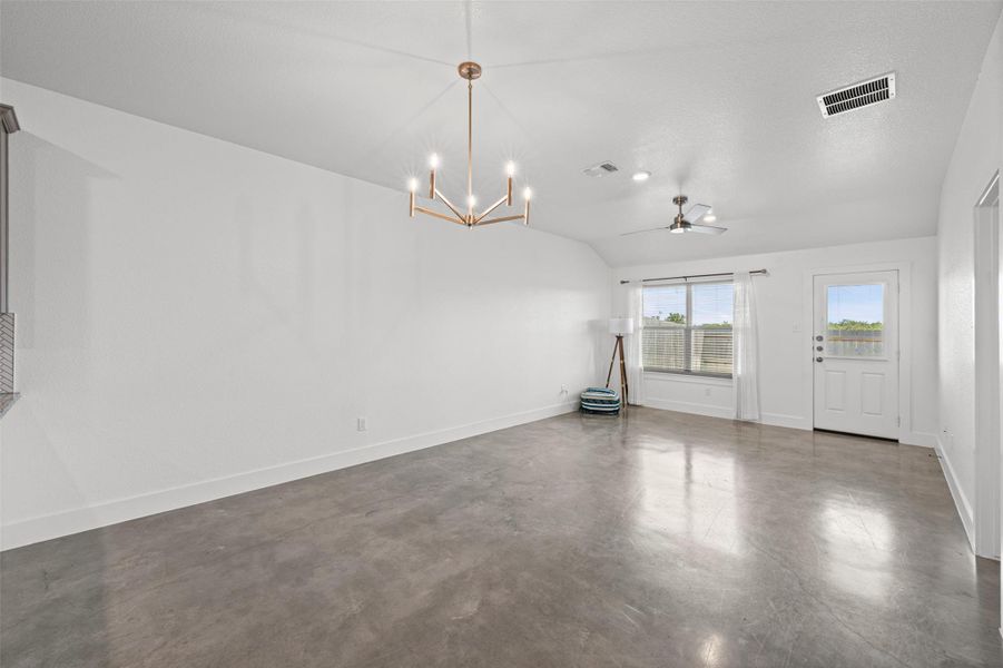 Spacious, unfurnished interior of a new home in , Troy (Image 31).