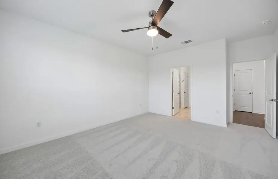 Spacious, unfurnished interior of a new home in Lagos, Manor (Image 15).
